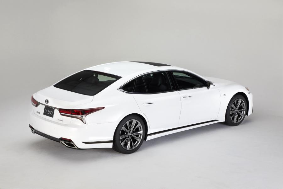  Lexus LS500 F-Sport 2017 года  (NA) (фото 7 из 66)